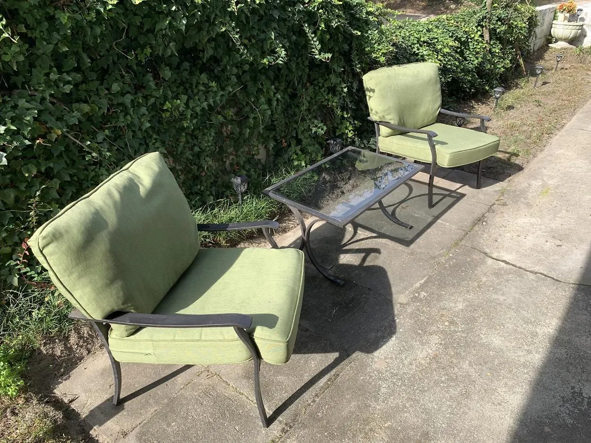 Apartment Beach Side Studio #4 Apts North Camellia Acres