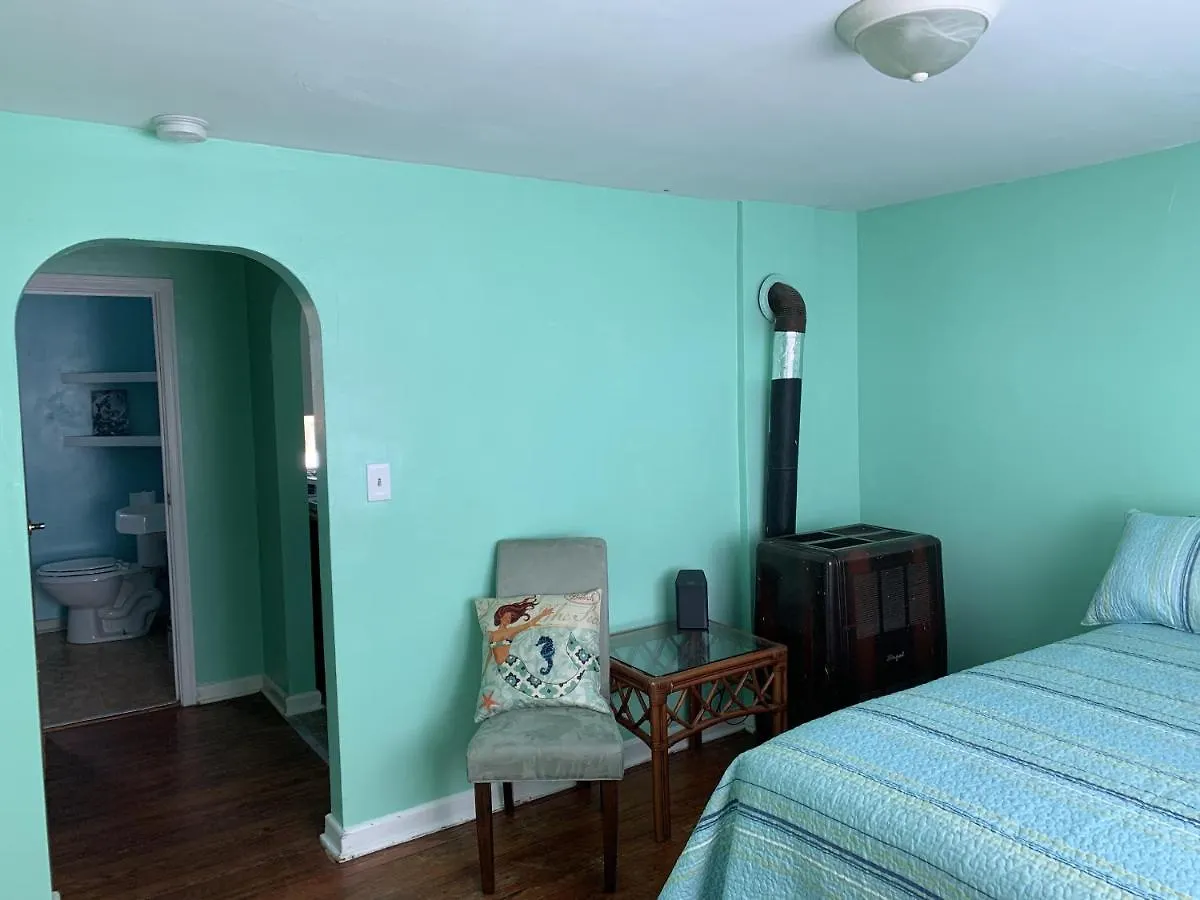 Apartment Beach Side Studio #4 Apts North Camellia Acres